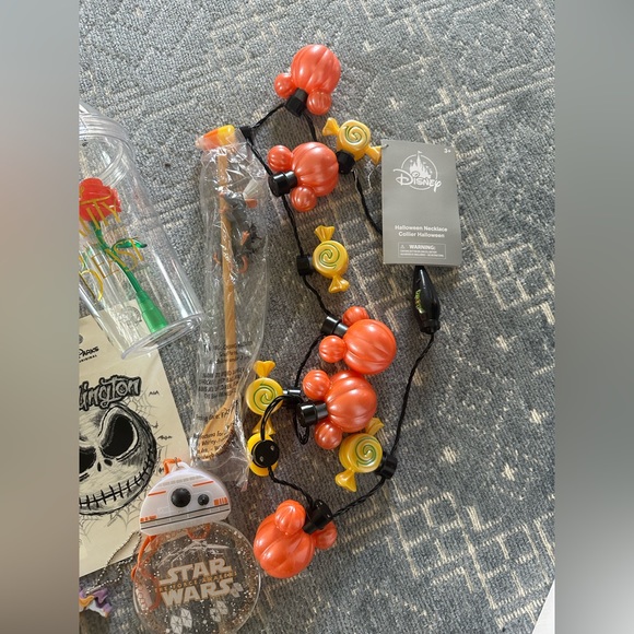 Disney bundle Halloween - Picture 3 of 8